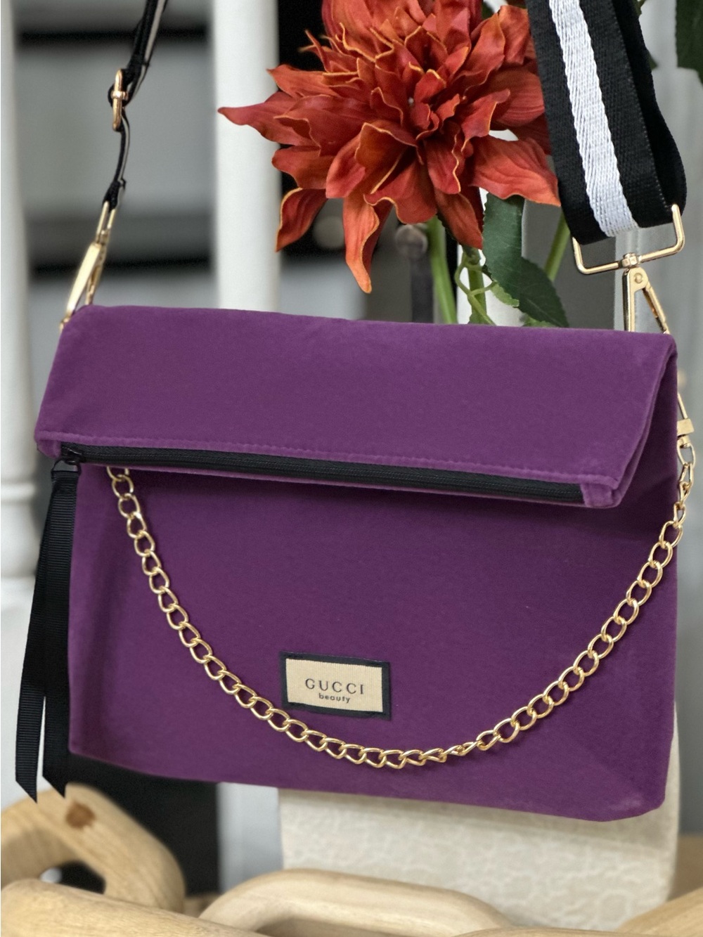 Gucci Purple Fold-Over Velvet Beauty Bag GWP ITEM NWOT. PLZ READ DESCRIPTION - Picture 2 of 7